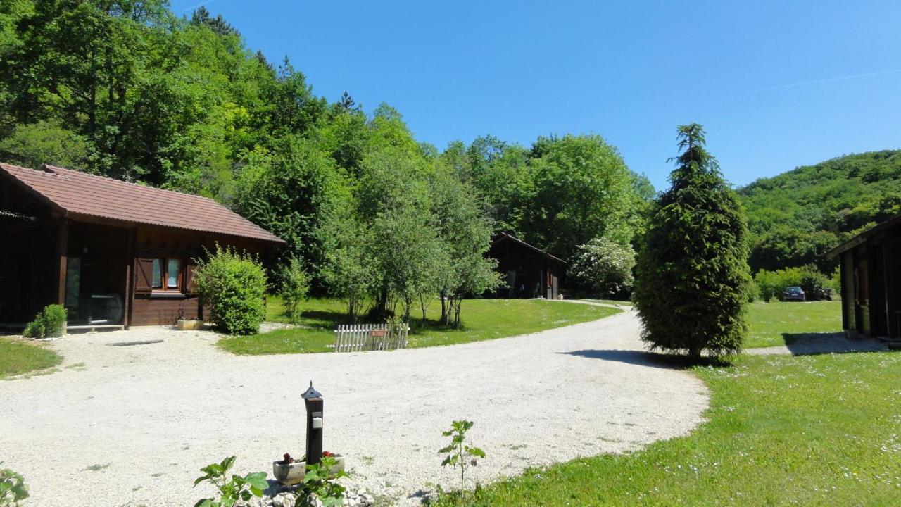 La Roche Du Moulin Villa Saint-More Bagian luar foto